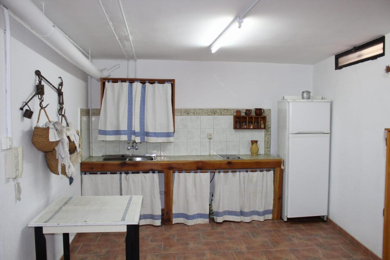 Casa Rural Puerta De La Iglesia Ельче-де-ла-Сьєрра Екстер'єр фото